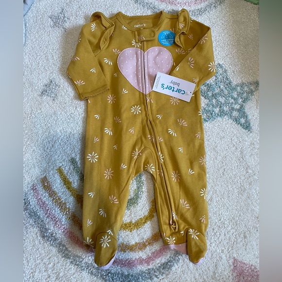 CARTERS gold and pink sleep and play - Picture 2 of 5